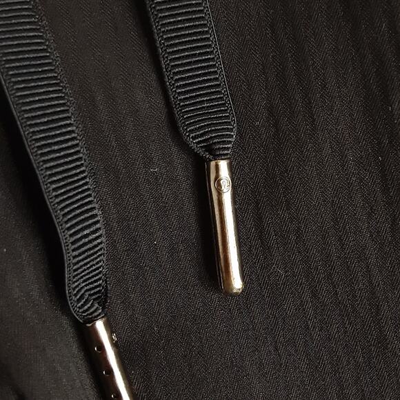 Lululemon Dance Studio Mid Rise Cropped Pants Black Womens 12 - Picture 4 of 11